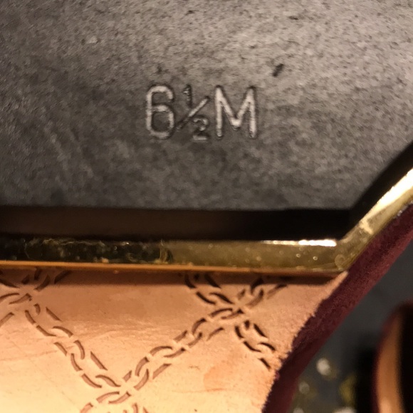 L.A.M.B Burgundy Suede Pumps - Picture 12 of 12